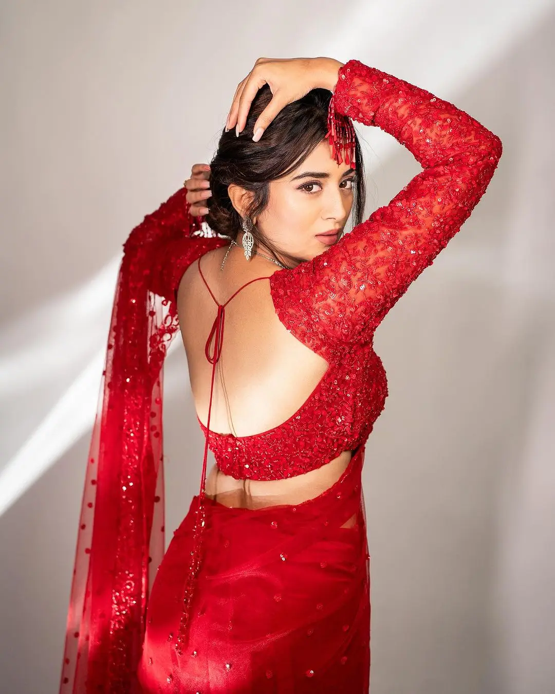 Rashi Singh in South Indian Traditional Red Saree Blouse